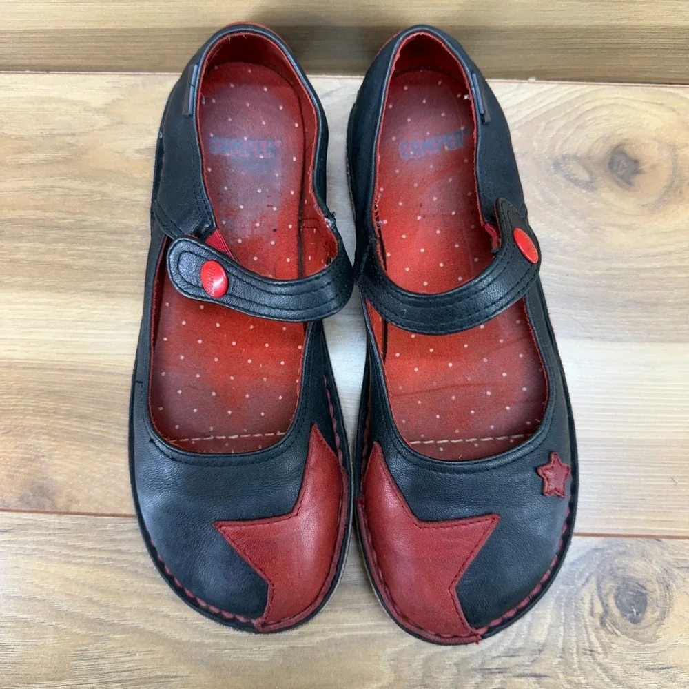 CAMPER Big Girls 3.5 EU 35 Mary Janes Star Black Leather Red Snap Button School